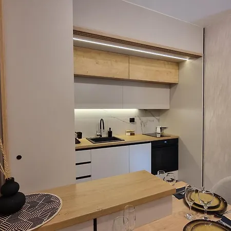 Luxury Gold Apartment *